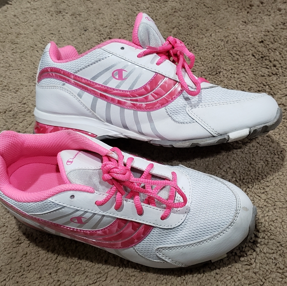 Shoes - Picture 3 of 4